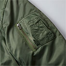 タイプＭＡ-1ジャケット（中綿入）（7490-01）左袖にはシガレットポケット付き