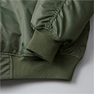 タイプＭＡ-1ジャケット（中綿入）（7490-01）袖口、裾下はフィット感のあるリブ仕様