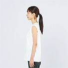 5.6オンス ヘビーウェイトスリーブレスTシャツ（00115-CNS）着用イメージ（ホワイト／Sサイズ）側面