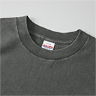 6.2オンス オープンエンド フェードウォッシュ Tシャツ（4230-01）襟元