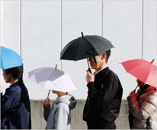 まち傘&reg;｜待機列の日除けに