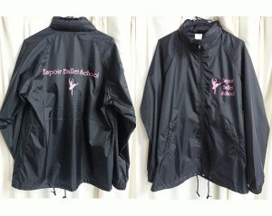 実績写真のご紹介：フードインウィンドブレーカー（00098-FW）
