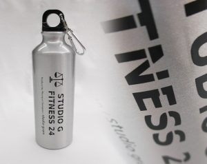 実績写真のご紹介：アルミスポーツボトル500(カラビナ付）（V010338）