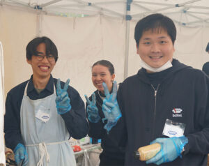 実績写真のご紹介：10.0オンス　スウェットフルジップパーカ（裏パイル）(5213-01-02)